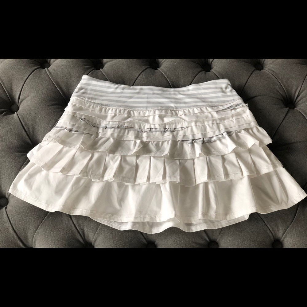 Lululemon Back On Track Ruffle Skirt White Size 6